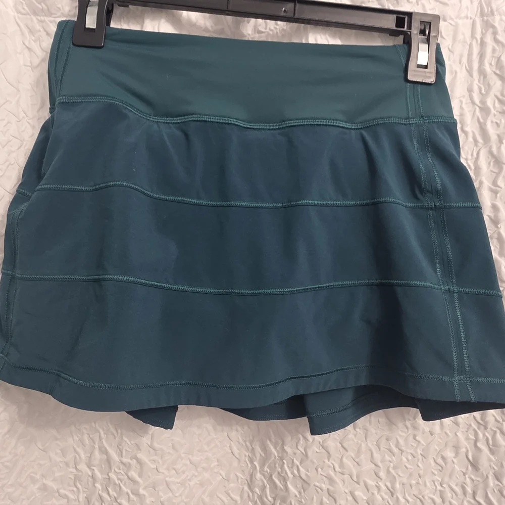 Lululemon Tank Top and Skort Set - Picture 5 of 9